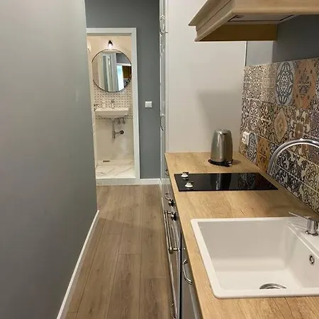Boutique Magenta Pearl With Free Wifi Apartamento