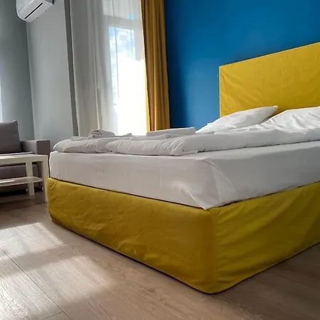 Boutique Magenta Pearl With Free Wifi * Sofía