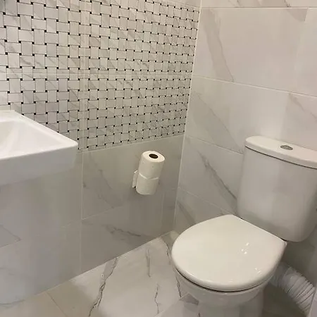 Boutique Magenta Pearl With Free Wifi Apartment